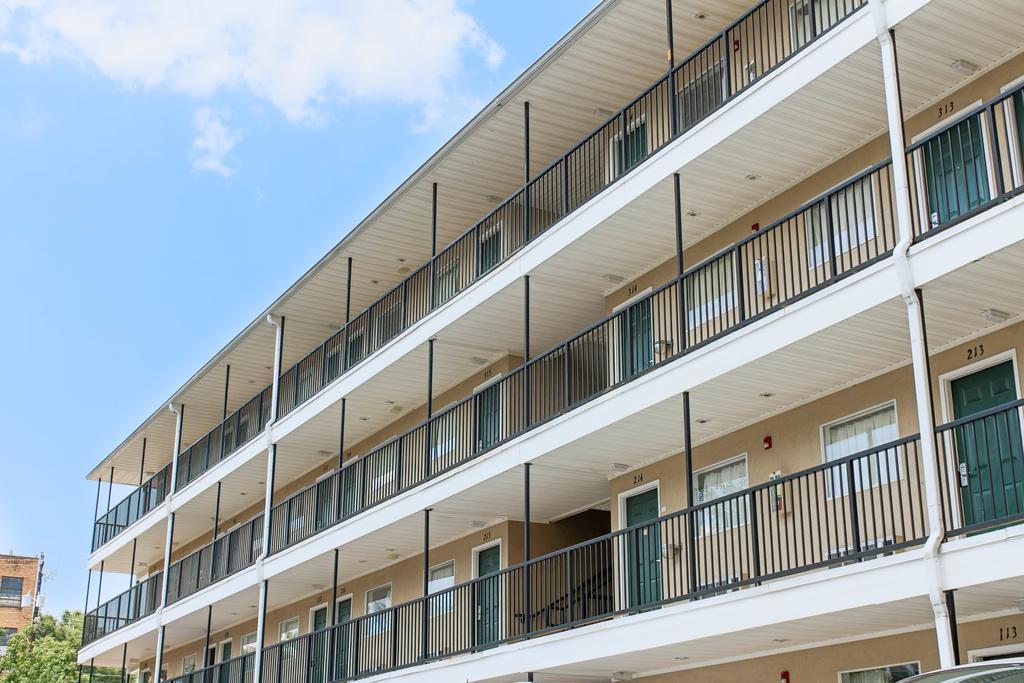 Budgetel Inn And Suites Atlanta Midtown מראה חיצוני תמונה